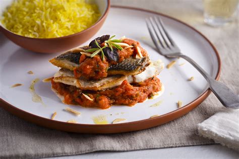 fish harra|Lebanese Spicy Fish (Samkeh Harra) .